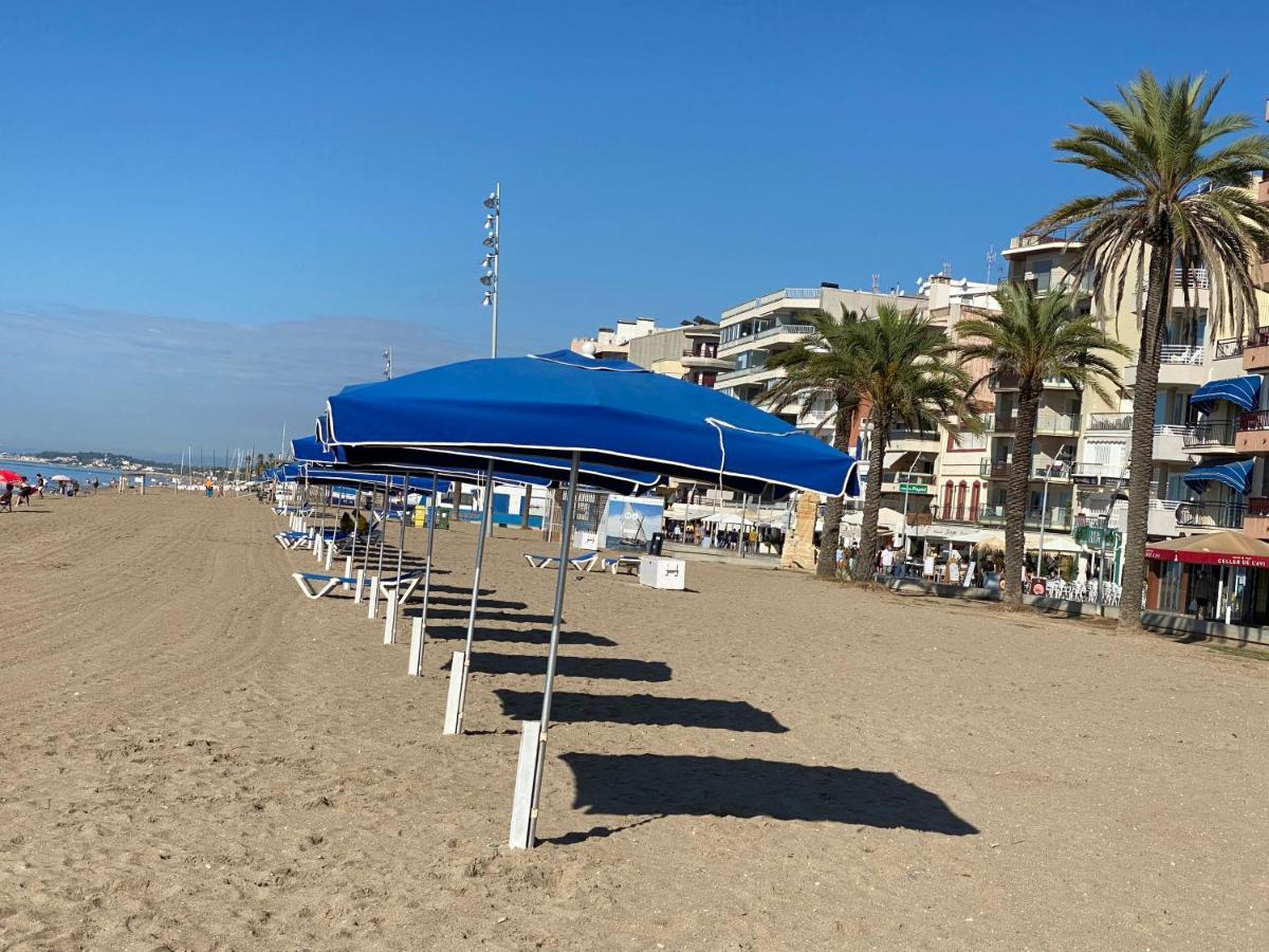 House On The Beach Calafell Bagian luar foto
